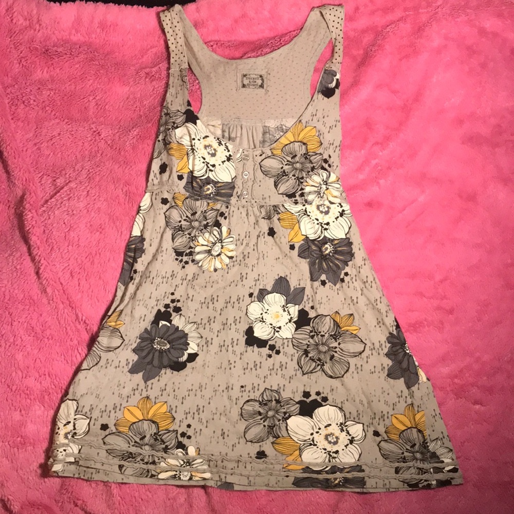 Decree Gray Floral Tank Size Small